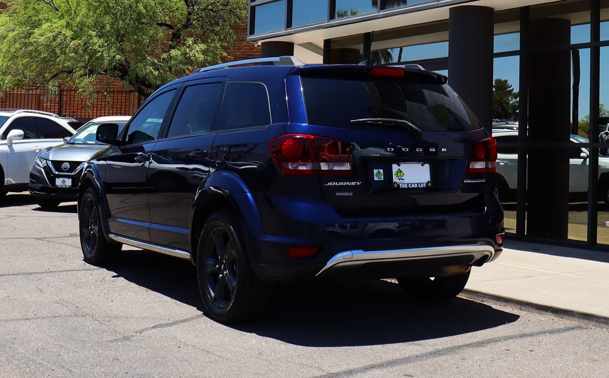 Used 2020 Dodge Journey Crossroad FWD image 9