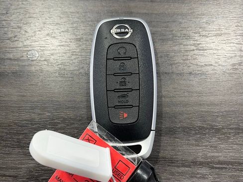 New 2026 Nissan Pathfinder Platinum image 21