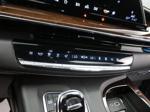 Used 2021 Cadillac Escalade ESV Sport Platinum AWD/4WD image 12