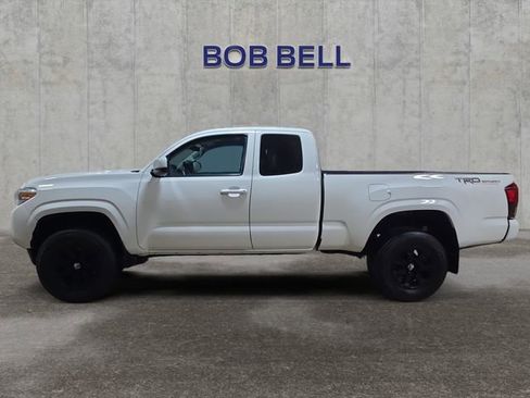 Used 2021 Toyota Tacoma SR w/ SR Convenience Package image 2