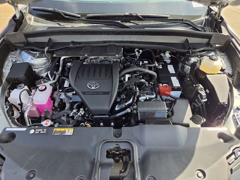 Used 2025 Toyota Grand Highlander FWD image 31