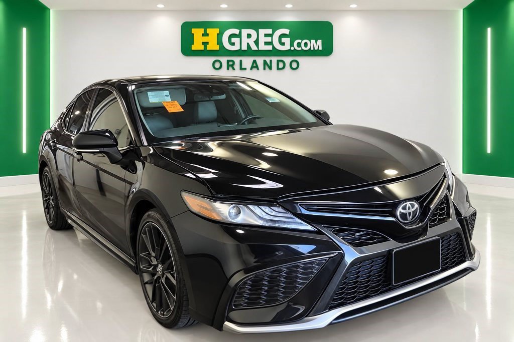 Used 2021 Toyota Camry XSE FWD image 4
