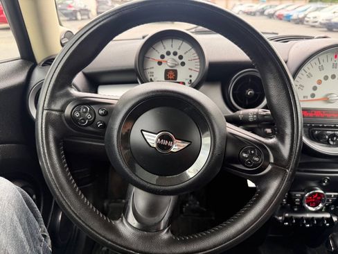Used 2011 MINI Cooper Hardtop FWD image 12