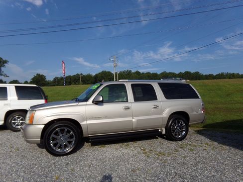 Used 2006 Cadillac Escalade ESV Platinum image 1