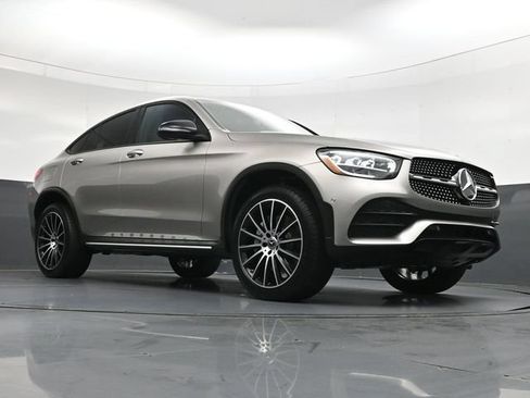 Used 2022 Mercedes-Benz GLC 300 4MATIC Coupe image 33