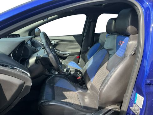 Used 2015 Ford Focus ST w/ Equipment Group 401A image 9