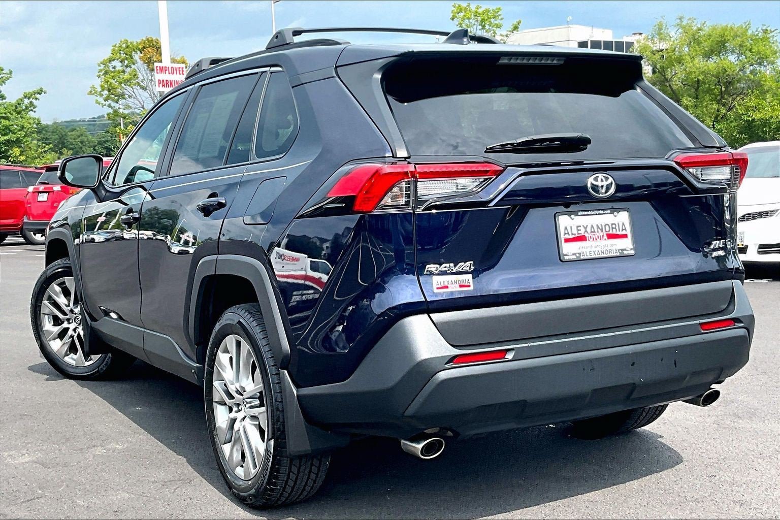 Used 2020 Toyota RAV4 XLE Premium AWD/4WD image 11
