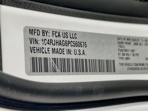 Used 2023 Jeep Grand Cherokee Laredo w/ Luxury Tech Group I image 31