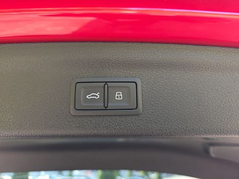 Used 2024 Audi Q3 2.0T Premium image 16