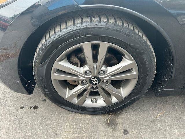 Used 2017 Hyundai Elantra SE FWD image 21