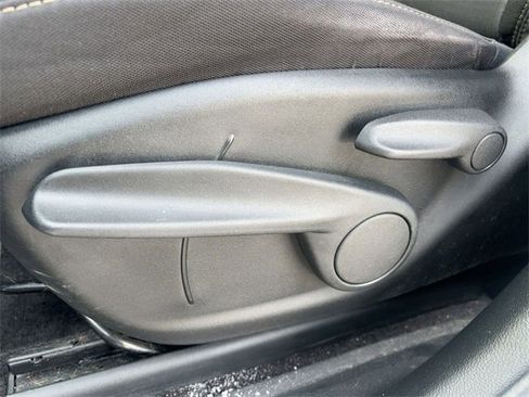 Used 2016 Jeep Cherokee Latitude w/ Cold Weather Group image 13