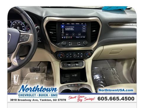 Used 2021 GMC Acadia Denali w/ Denali Ultimate Package AWD/4WD image 17