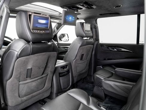Used 2019 Cadillac Escalade ESV Platinum image 23