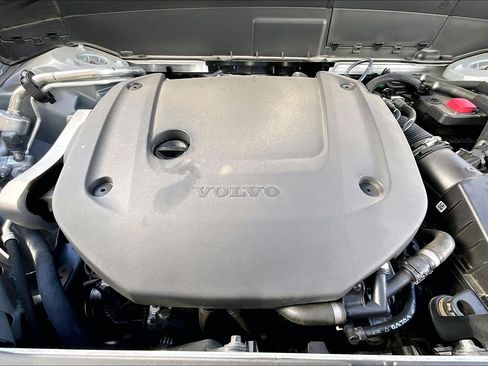 Used 2024 Volvo XC90 B6 Plus image 10