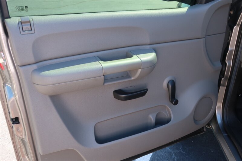 Used 2008 Chevrolet Silverado 1500 W/T RWD image 13
