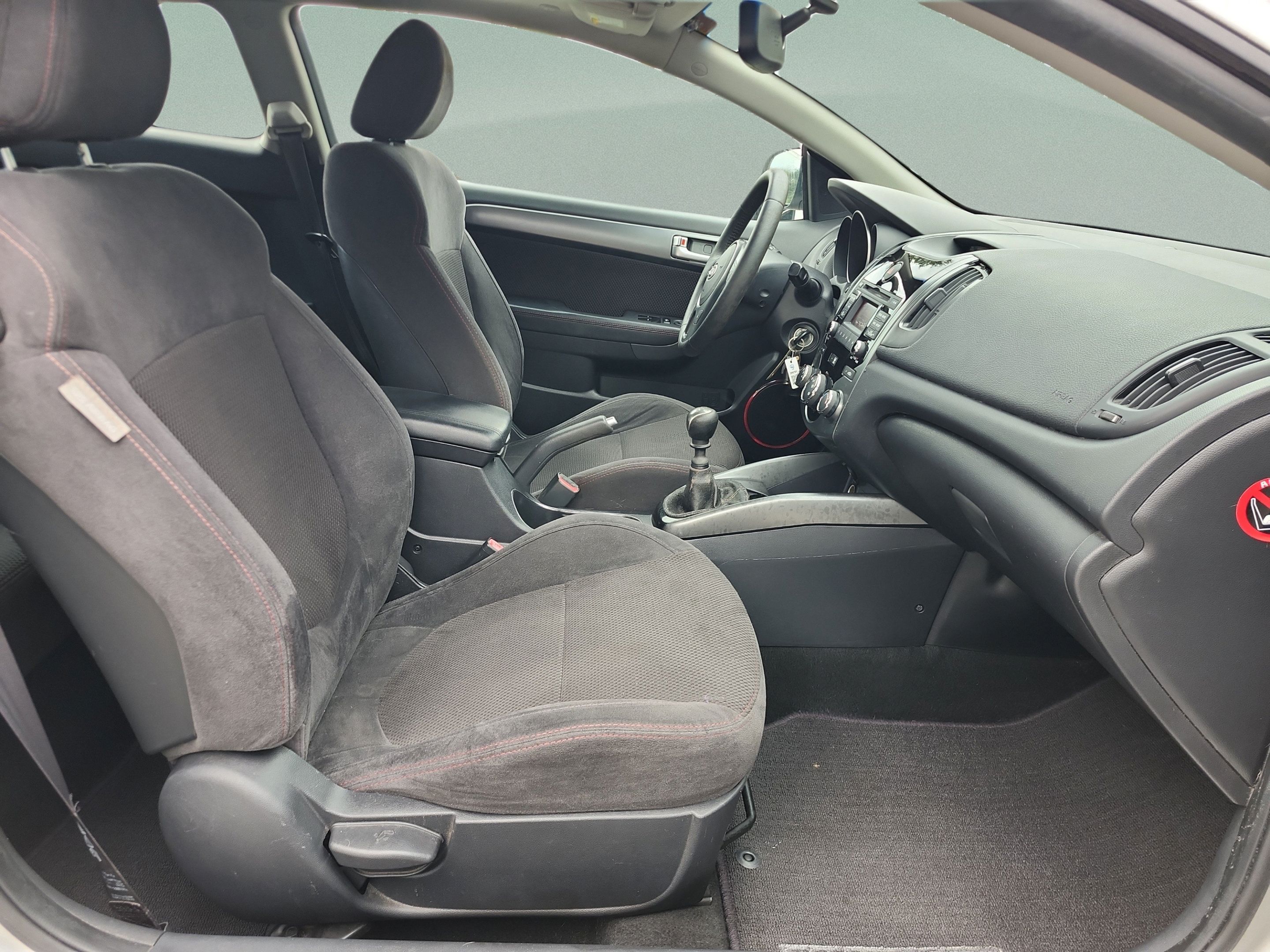 Used 2012 Kia Forte Koup SX FWD image 19