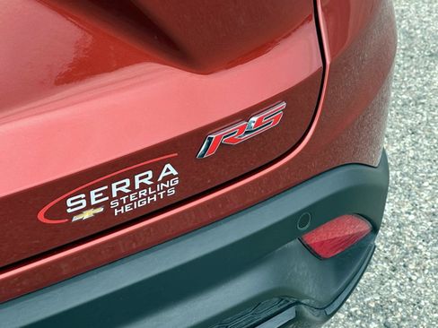 Used 2024 Chevrolet Trax RS w/ Sunroof Package image 9