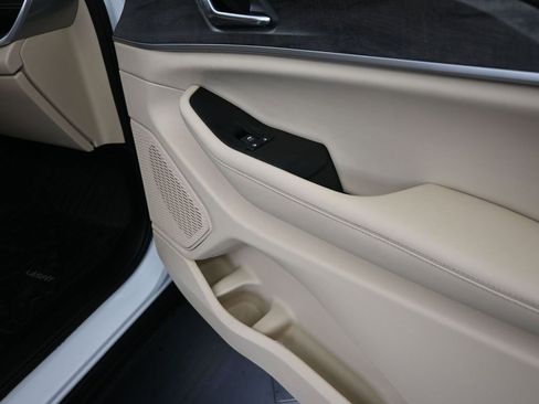 Used 2024 Jeep Grand Cherokee Limited w/ Luxury Tech Group II image 25