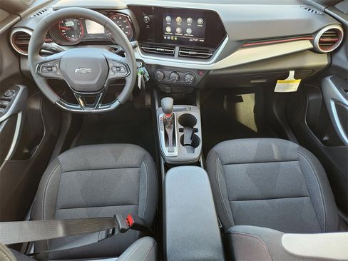 New 2026 Chevrolet Trax RS w/ Sunroof Package image 18