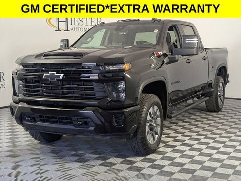 Used 2024 Chevrolet Silverado 2500 Custom w/ Custom Value Package image 4