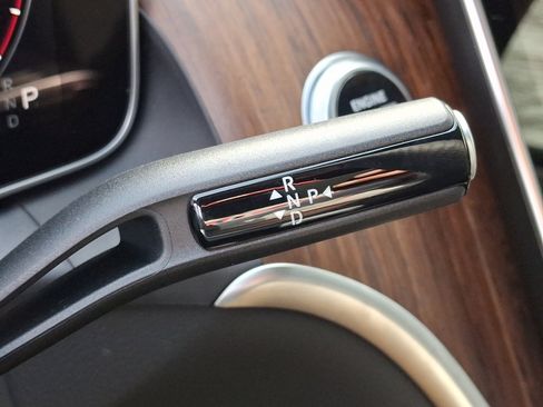 New 2025 Mercedes-Benz GLC 300 4MATIC image 12