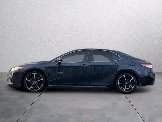 Used 2020 Toyota Camry XSE FWD image 2