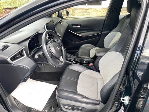 Used 2021 Toyota Corolla XSE FWD image 9
