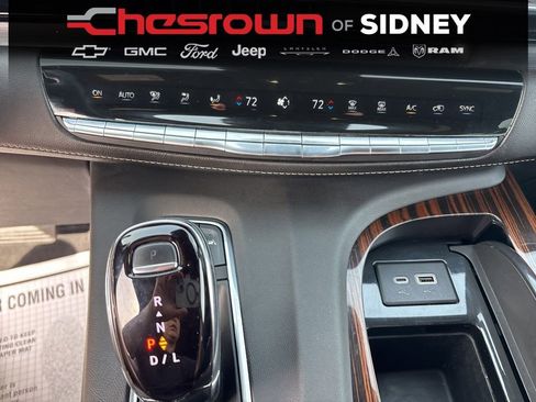Used 2023 Cadillac Escalade Premium Luxury AWD/4WD image 22
