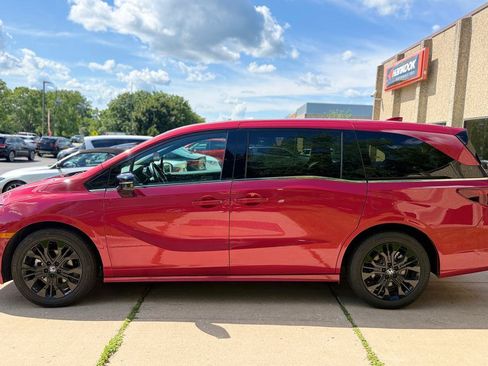 Used 2025 Honda Odyssey Sport-L image 3