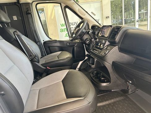 Used 2025 RAM ProMaster 2500 w/ Convenience Group FWD image 22