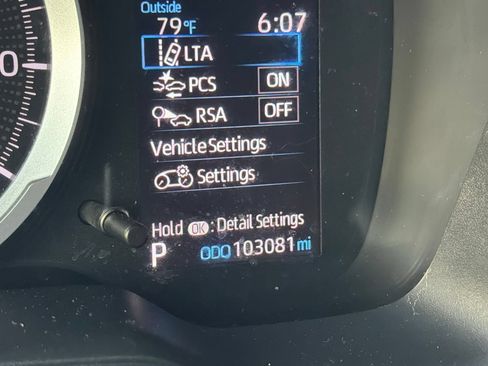 Used 2020 Toyota Corolla LE FWD image 10
