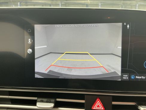 Used 2023 Hyundai Elantra SEL w/ Convenience Package image 7