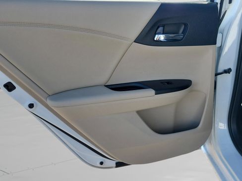 Used 2016 Honda Accord EX-L image 12