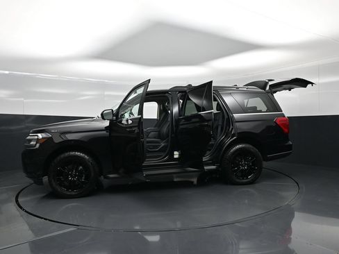 Certified 2024 Ford Expedition XLT AWD/4WD image 32