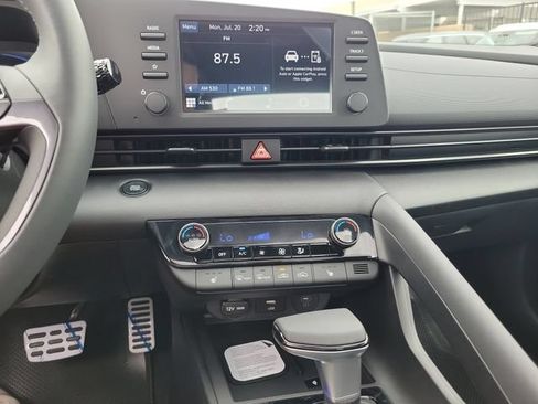 New 2026 Hyundai Elantra SEL Sport FWD image 15