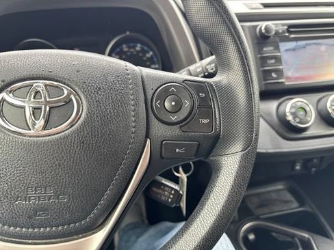 Used 2017 Toyota RAV4 LE w/ Carpet Mat Package FWD image 29