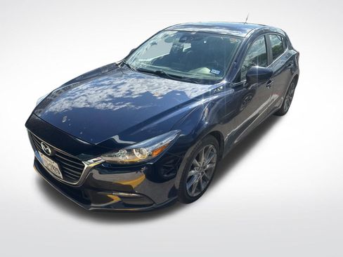 Used 2018 MAZDA MAZDA3 Touring FWD image 1