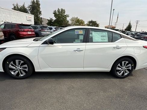 New 2025 Nissan Altima 2.5 S image 8