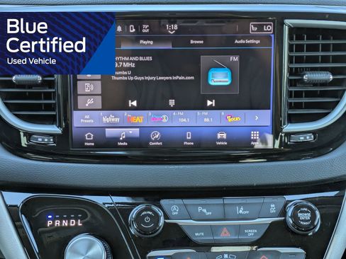 Used 2024 Chrysler Pacifica Touring-L FWD image 21
