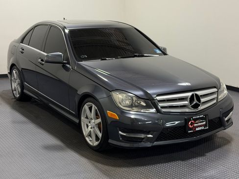 Used 2013 Mercedes-Benz C 250 Sedan image 4
