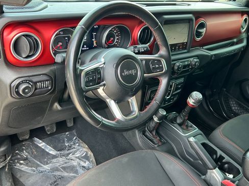 Used 2018 Jeep Wrangler Unlimited Rubicon AWD/4WD image 19