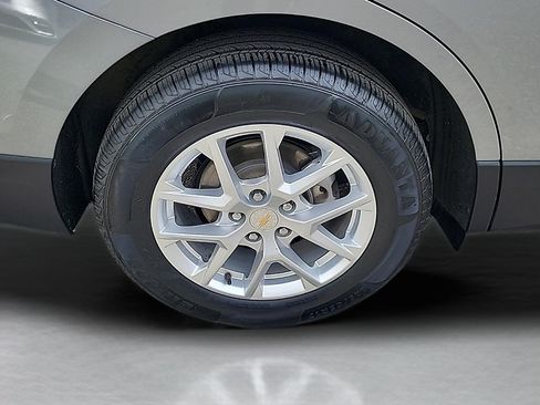 Used 2024 Chevrolet Equinox LT AWD/4WD image 9