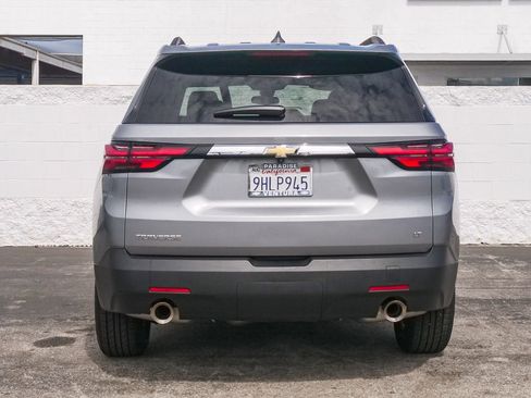 Used 2023 Chevrolet Traverse LT FWD image 8