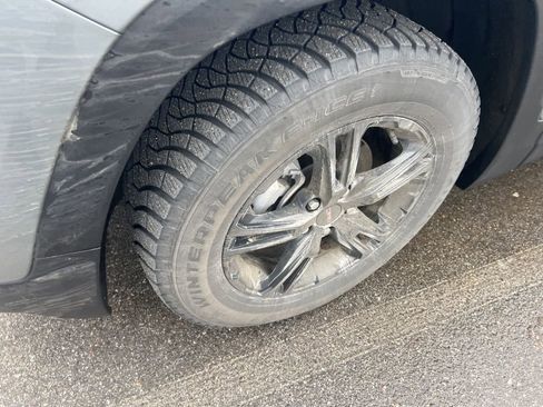 Used 2024 GMC Terrain AT4 image 2