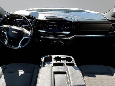 Used 2024 Chevrolet Silverado 3500 LT w/ Convenience Package image 7