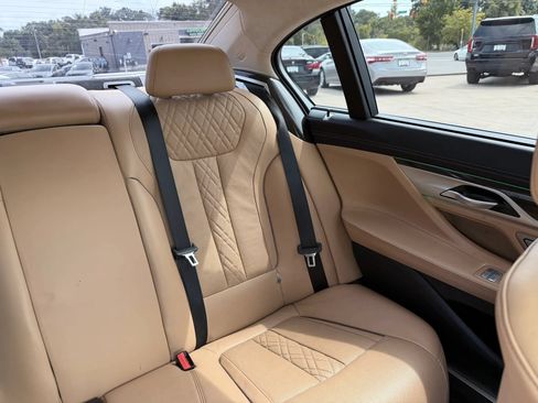 Used 2017 BMW 750i xDrive AWD/4WD image 54