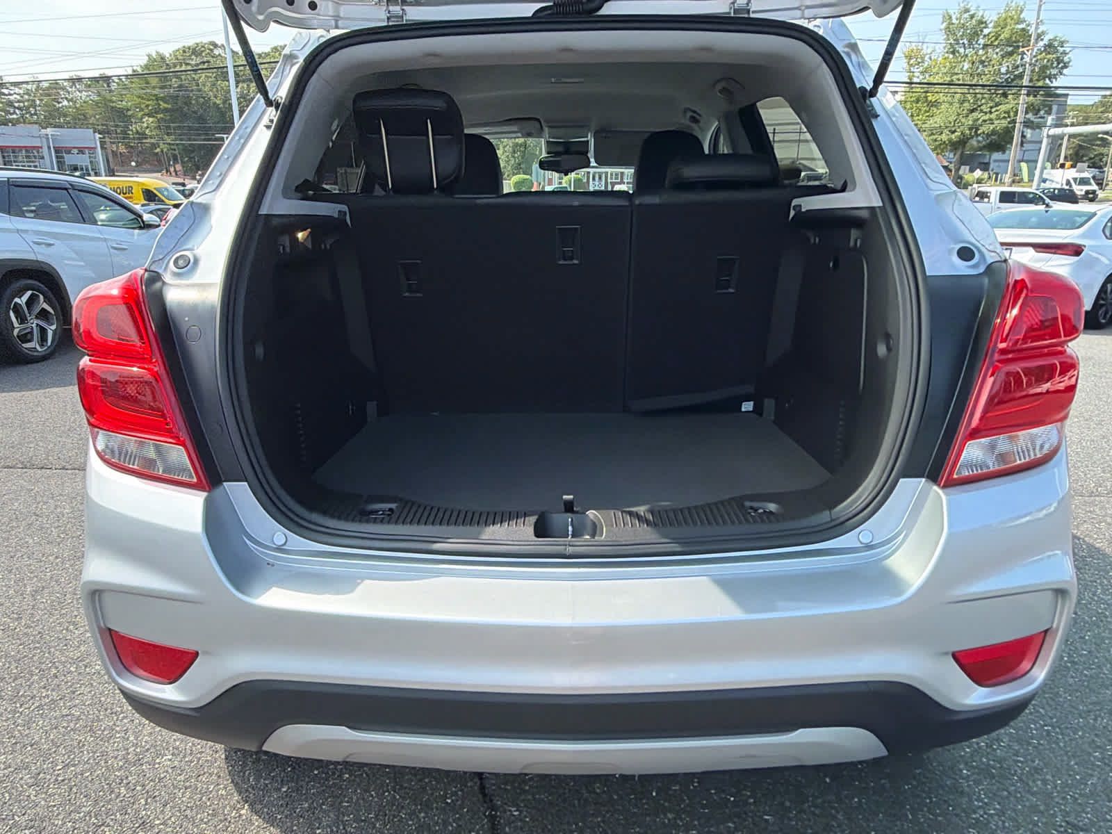 Certified 2018 Chevrolet Trax LT w/ LT Convenience Package FWD image 28