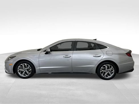 Used 2023 Hyundai Sonata SEL w/ Convenience Package image 2
