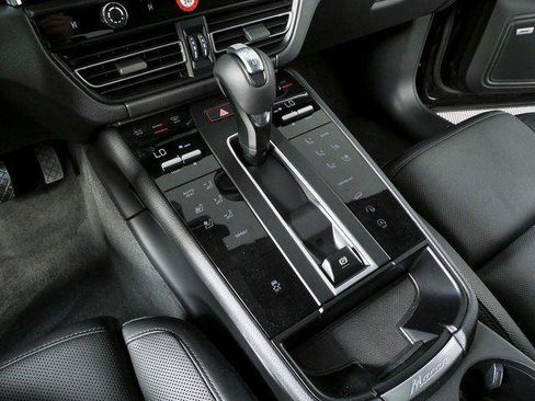 New 2026 Porsche Macan AWD/4WD image 19