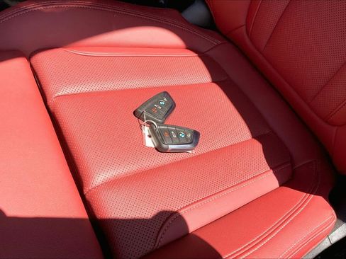 Used 2024 BMW 330i Sedan w/ Premium Package RWD image 14
